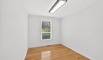 501 Nottingham Dr, Ballwin, MO 63011