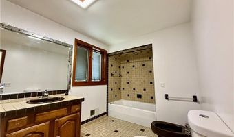74 Plymouth Rd, East Providence, RI 02914