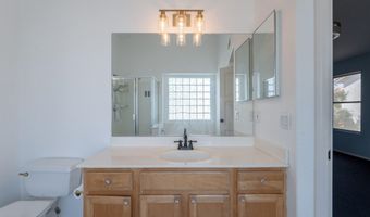 1070 W LARK Dr, Chandler, AZ 85286