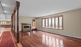 300 Twin River Rd, Lincoln, RI 02865