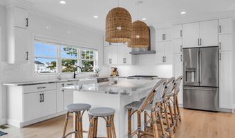 33 Amherst Dr, Bayville, NJ 08721