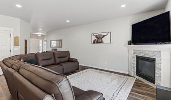 2988 NE Clearwater Dr, Albany, OR 97321