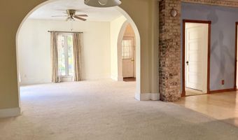 3023 Woodland St, Ames, IA 50014