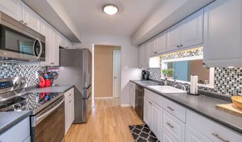 201 Creek Ct, Absecon, NJ 08201