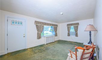 117 Wolcott Ave, Middletown, RI 02842