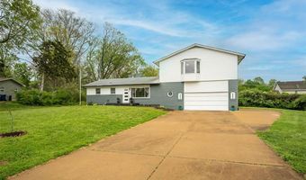270 E Skyline Dr, Ballwin, MO 63011