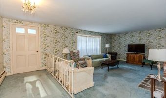 23 Roselawn Ave, North Smithfield, RI 02824