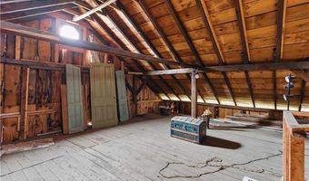 221 Franklin St, Alburtis, PA 18011