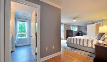 8 Centerbrook Ct 8, Avon, CT 06001