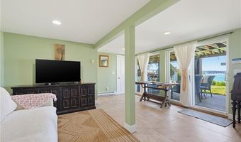 213 Seaside Dr, Jamestown, RI 02835