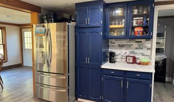 1320 Lake Dr, Ashland, OH 44805