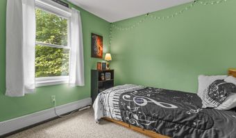 15 S Ridge Dr, Standish, ME 04084