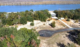 184 River Chase Rd, Apalachicola, FL 32320