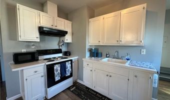 49 E Bowery St 3, Newport, RI 02840