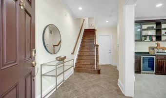 1818 POTOMAC GREENS Dr, Alexandria, VA 22314