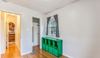 945 Rose Dr, Ann Arbor, MI 48103