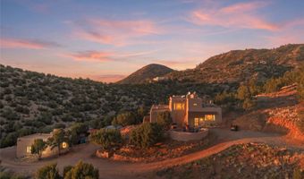 30 Camino Sanador, Santa Fe, NM 87505