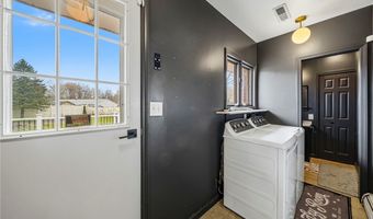 1584 Hemlock Dr, Ashtabula, OH 44004