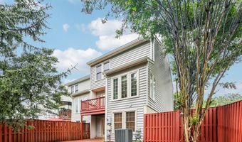 21208 HEDGEROW Ter, Ashburn, VA 20147