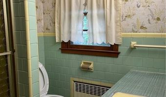 12 Oakland Ave, Johnston, RI 02919