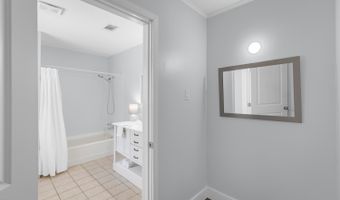 729 Canterbury Dr, Biloxi, MS 39532