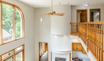771 E Hickory Ave, Addison, IL 60101