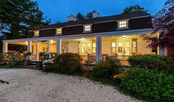 81 Mathewson Rd, Barrington, RI 02806