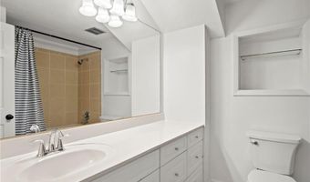 169 Golfview Dr, Advance, NC 27006