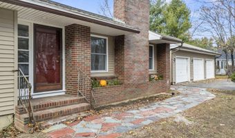 10 Penley St E, Augusta, ME 04330