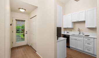 13775 SW SCHOLLS FERRY Rd 3, Beaverton, OR 97008