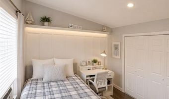 45 Hammond St 3, Newport, RI 02840