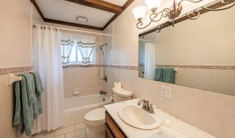 408 Hillview Dr, Aurora, IN 47001