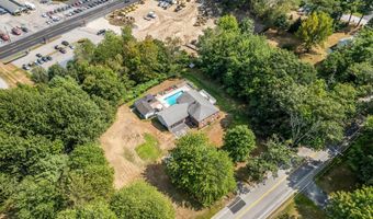 1391 Turner St, Auburn, ME 04210