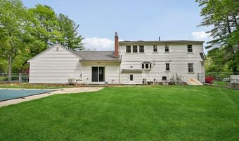 7 Farrwood Dr, Andover, MA 01810