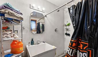 1422 MCCLOUD Rd, Aledo, IL 61231