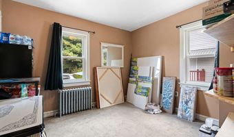 33 E GLOUCESTER Pike, Barrington, NJ 08007