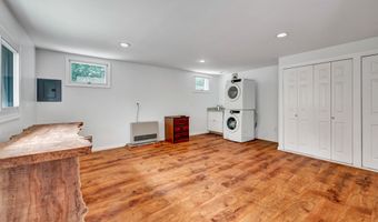 51 Candlewood Lake Rd, Brookfield, CT 06804
