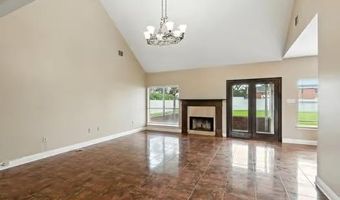 110 WOODCHASE Dr, Belle Chasse, LA 70037