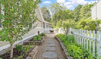 107 Gardeners Grove Rd, Belmont, NH 03220