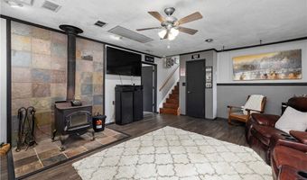 1250 N Main St, Amherst, OH 44001