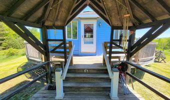 310 Sky Farm Ln, Barnet, VT 05821