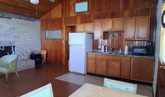 72 Lakeview Cir, Alma, KS 66401