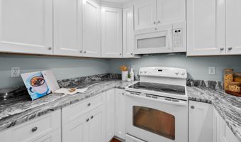 123 W BARRE St W 402, Baltimore, MD 21201
