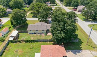 1306 Porter Ave, Aurora, MO 65605