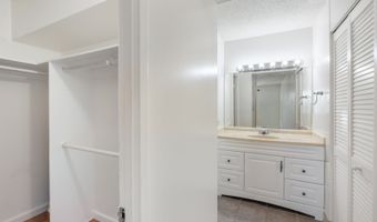 98 Moanalua Rd 2103, Aiea, HI 96701