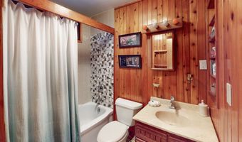 29 Carol St, Danbury, CT 06810