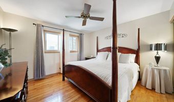 365 W Myrick Ave, Addison, IL 60101