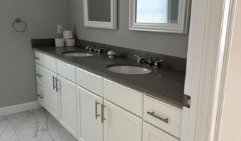 80 Conley Ave 2, Cranston, RI 02921