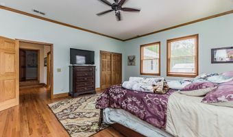 501 W Fox Lake Rd, Angola, IN 46730