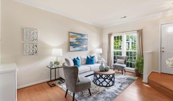 8354 HUNTER MURPHY Cir, Alexandria, VA 22309